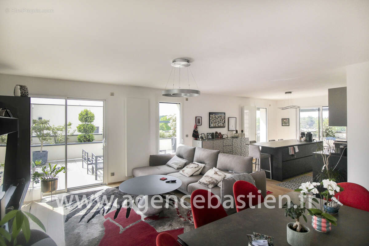 Appartement à FERNEY-VOLTAIRE