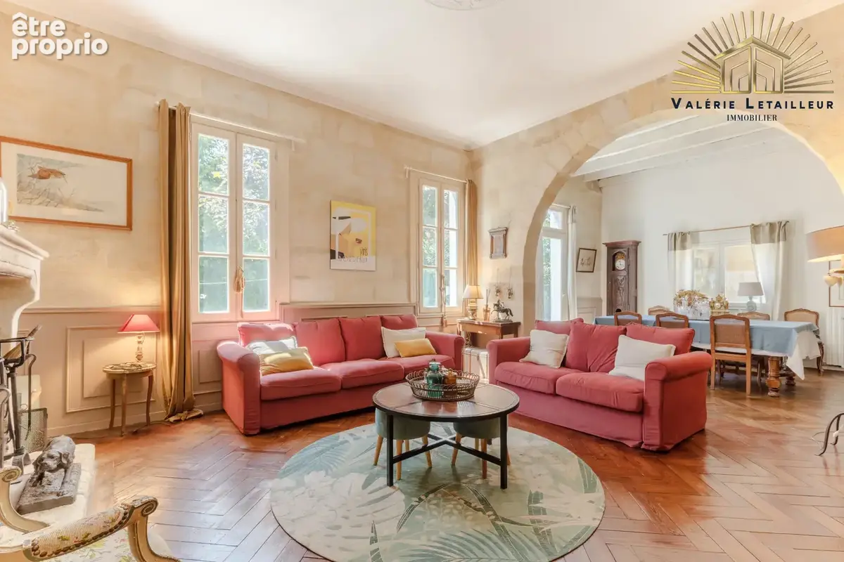 Bruges limite Le Bouscat   Une élégante maison en pierre de 302 m2 au charme préservé - photo 6