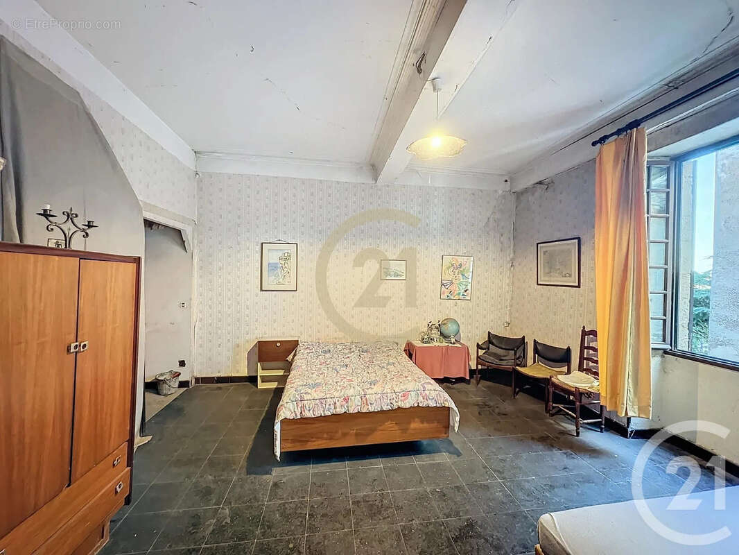 Maison 281 m² à Uzes  - photo 12