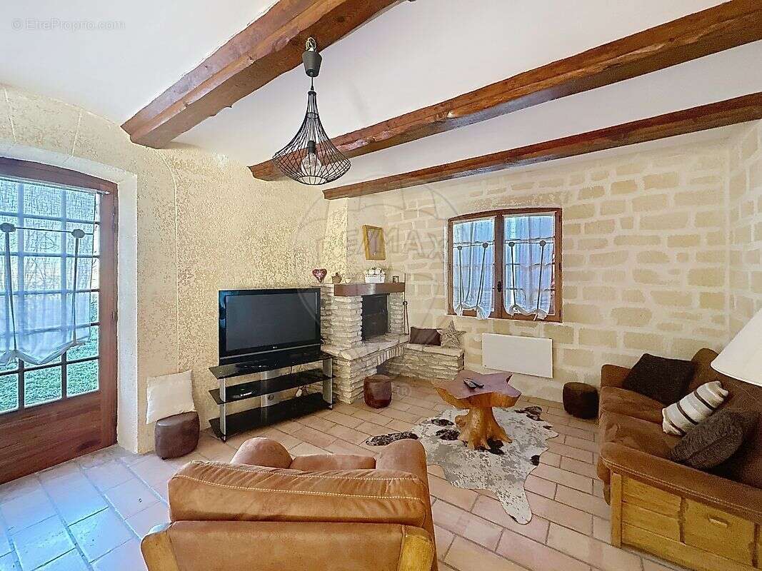 Maison à ALLEGRE-LES-FUMADES