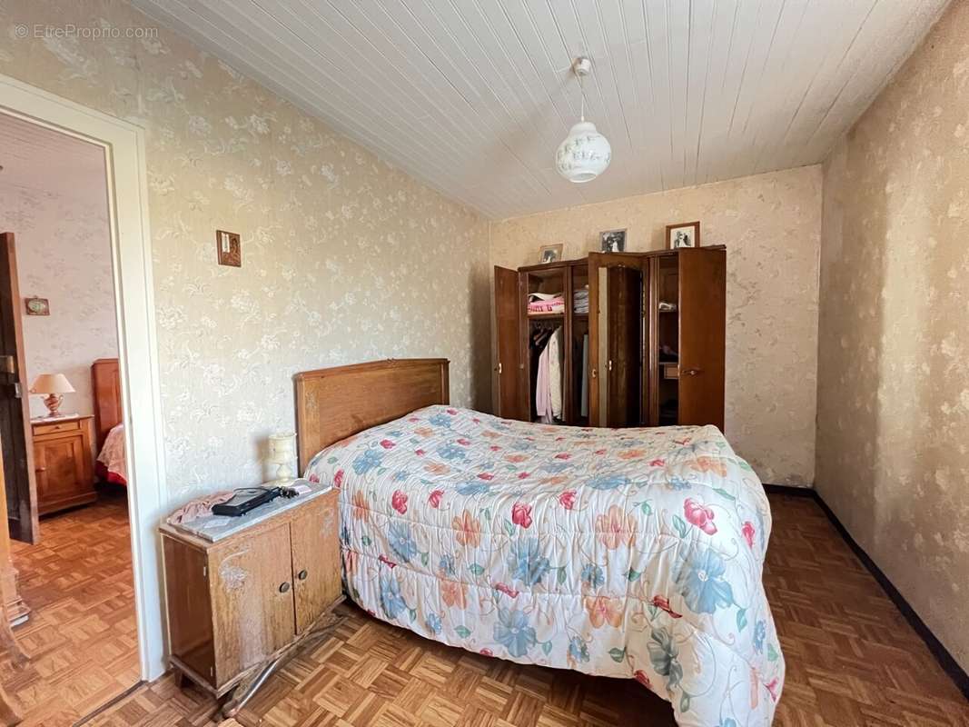 Maison à SAINT-GEORGES-DE-POINTINDOUX