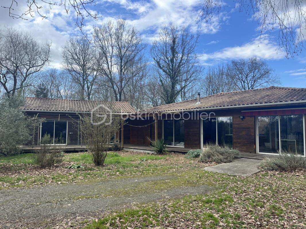 Maison à GRAYAN-ET-L'HOPITAL