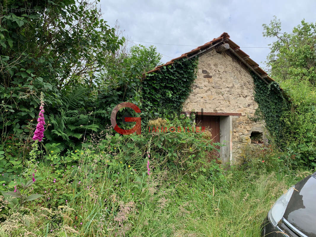 Maison à PEYRISSAC