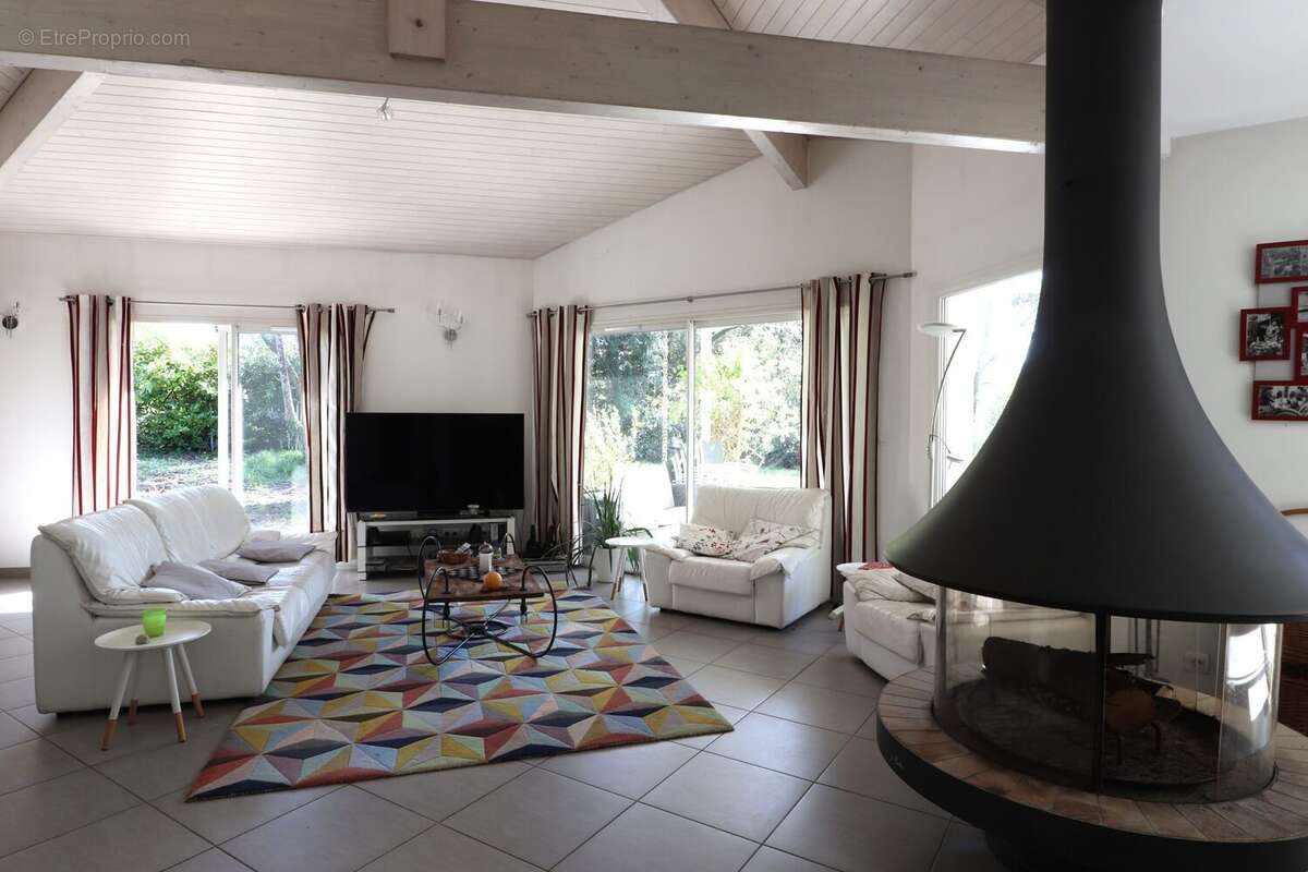 Maison à SAINTE-EULALIE