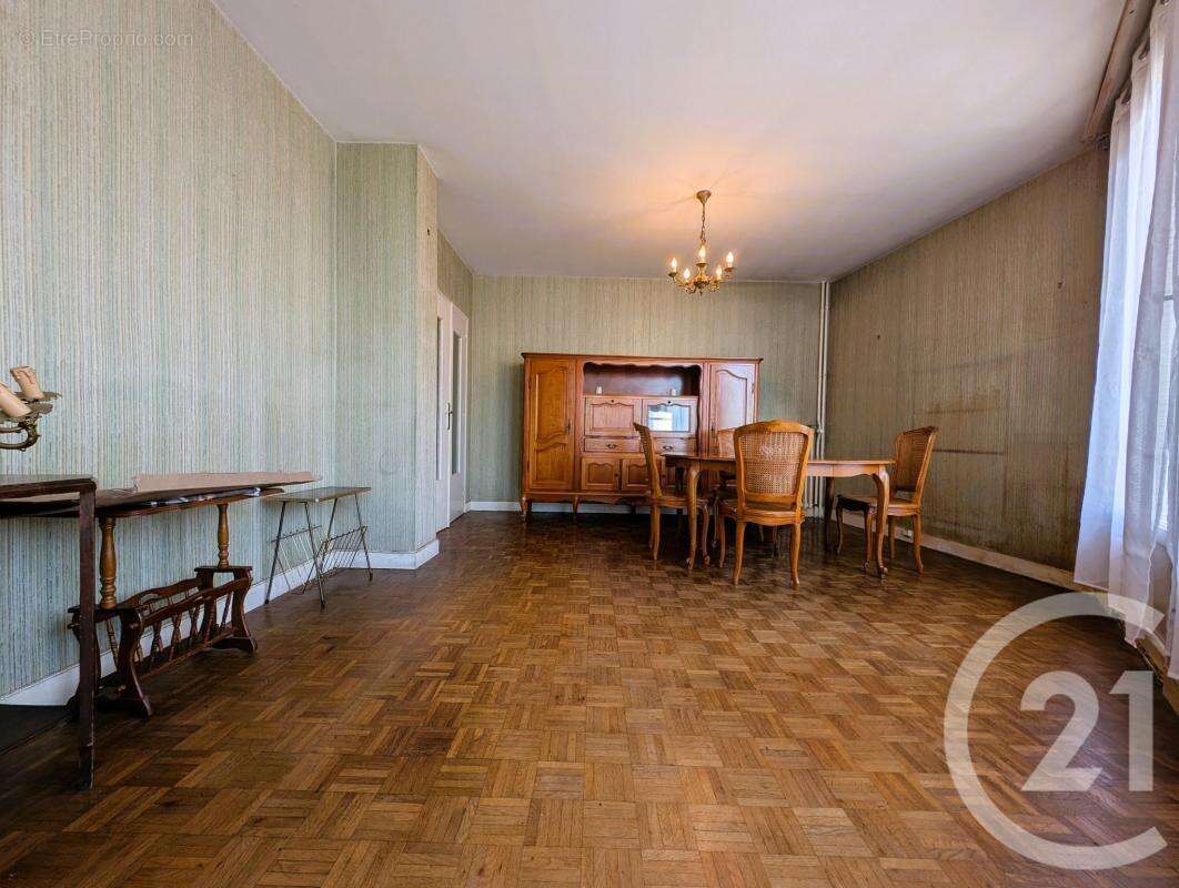Appartement 75 m² à Limoges  - photo 3