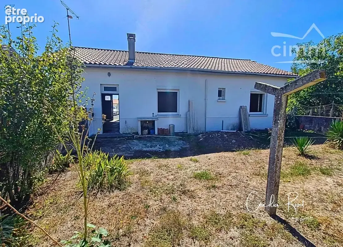 Montendre – Maison de plain-pied de 66 m² à rafraîchir entièrement, avec jardin et deux garages - photo 9