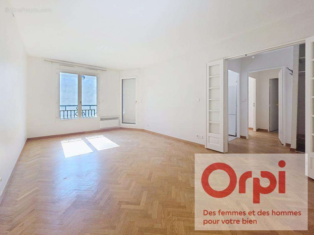 Appartement à ISSY-LES-MOULINEAUX
