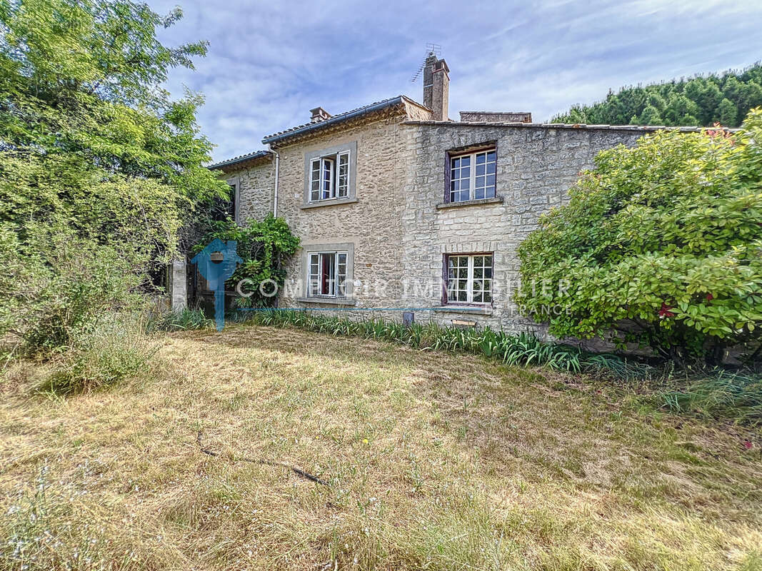Maison à MAUBEC