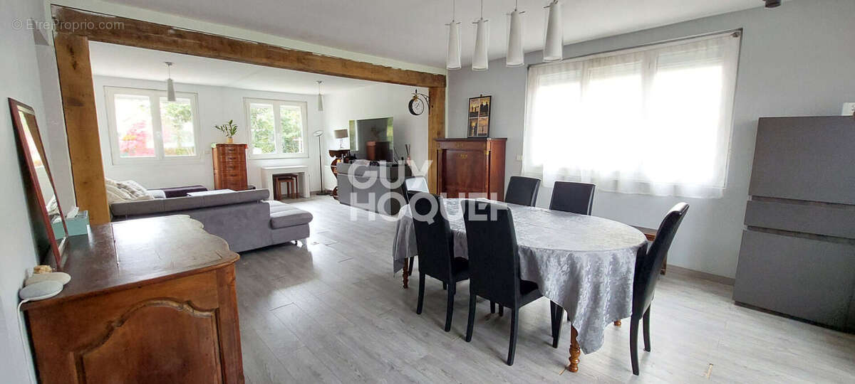 Maison à AUBERGENVILLE