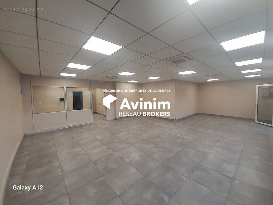 Commerce à FAY-AUX-LOGES