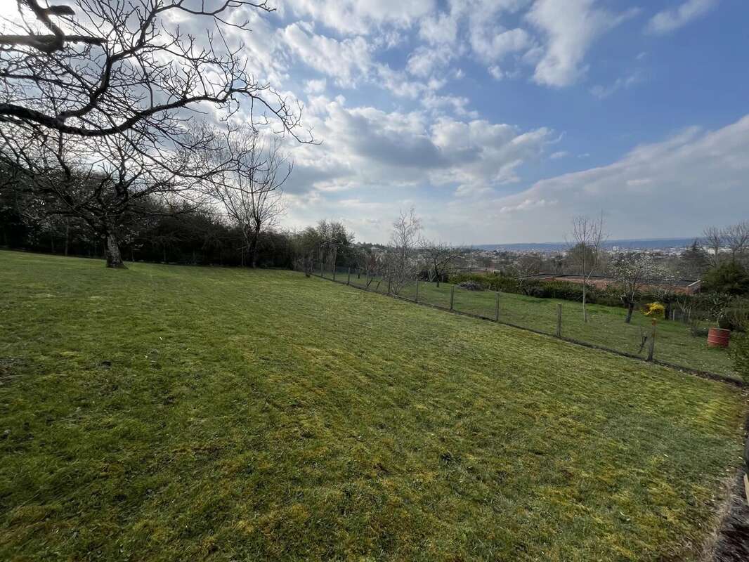 Terrain à PUYGOUZON