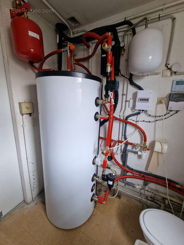 Maison à SAINT-LAURENT-DE-LA-SALANQUE