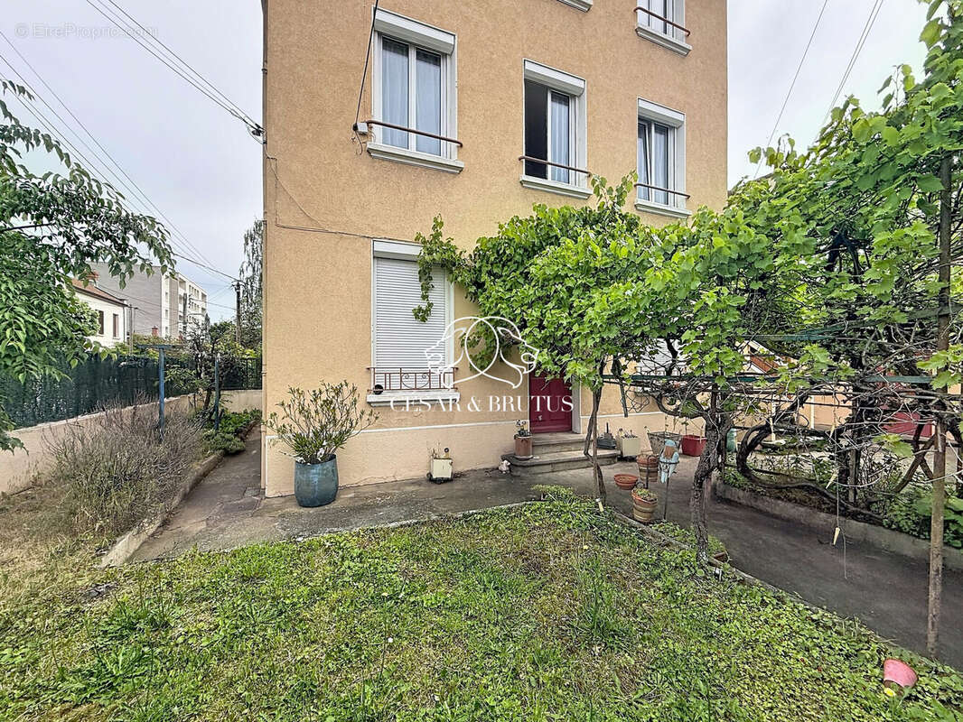 Appartement à LYON-8E