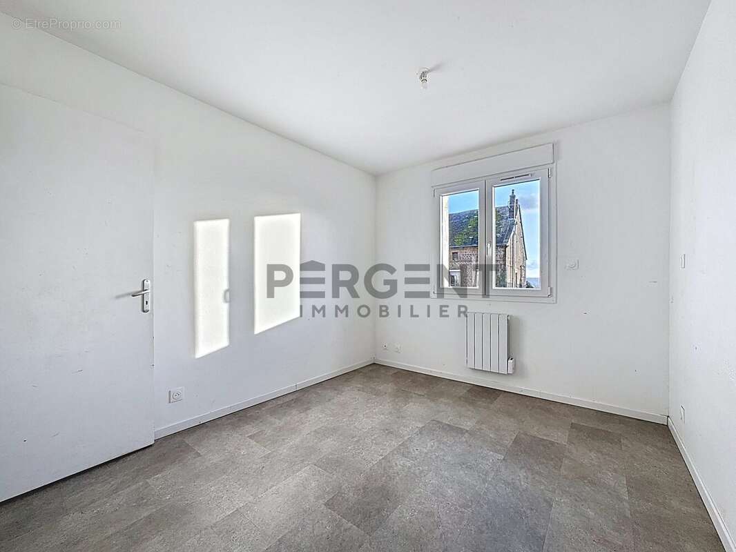 Maison à VILLE-SUR-LUMES