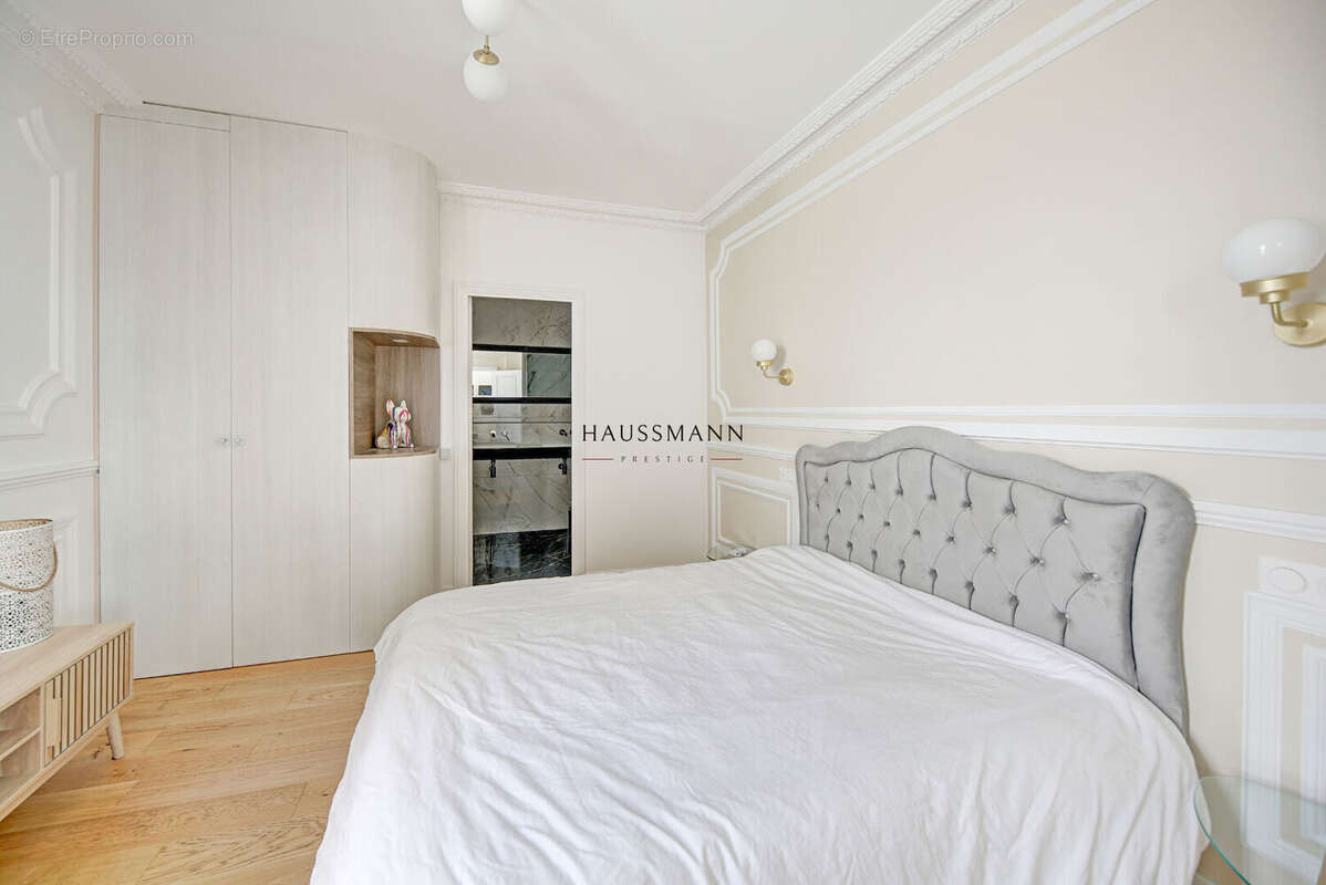 Appartement Paris IX Eme - photo 10