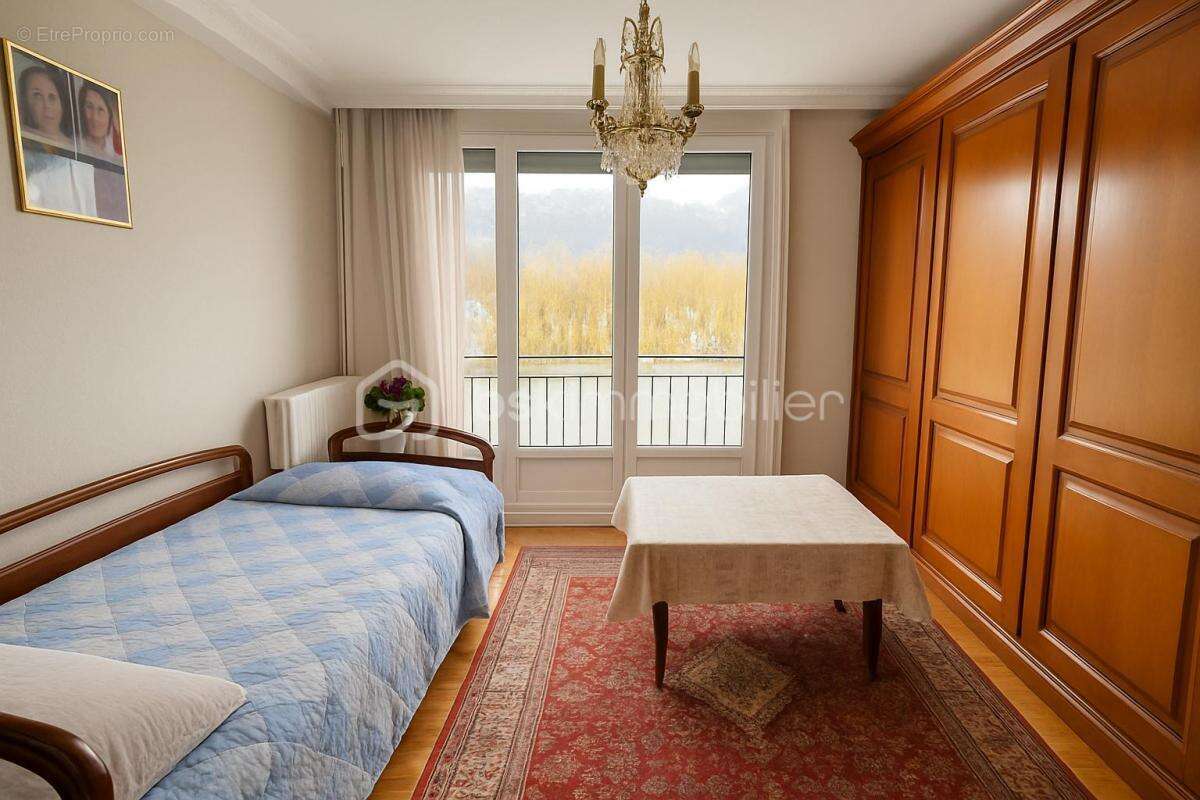 Appartement à FONTAINE