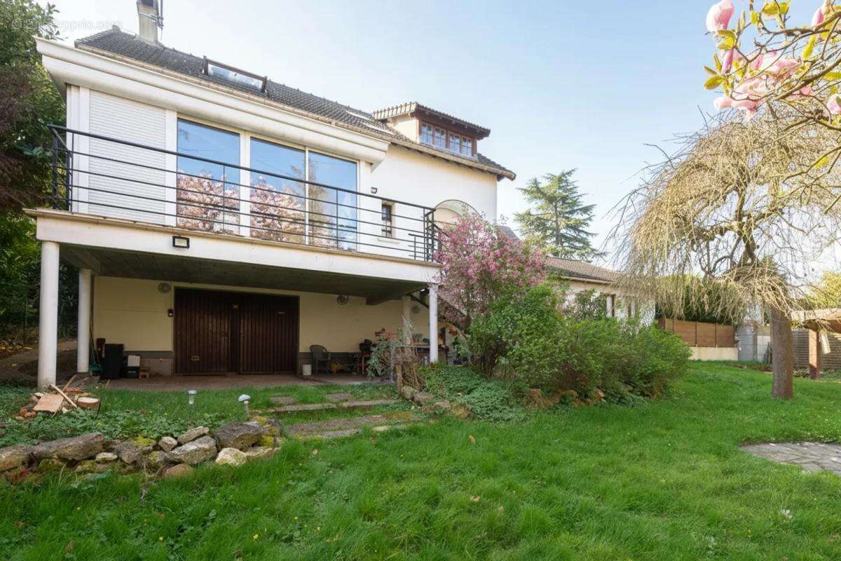 Maison à MONTEVRAIN