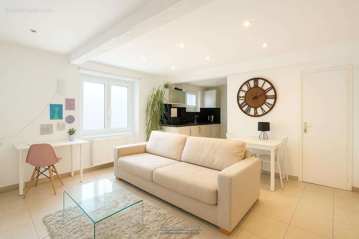 Appartement T3 en rez-de-jardin avec extérieur privatif – Centre Montanay - photo 2
