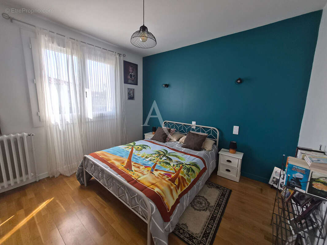 Maison à VILLENEUVE-DE-MARSAN