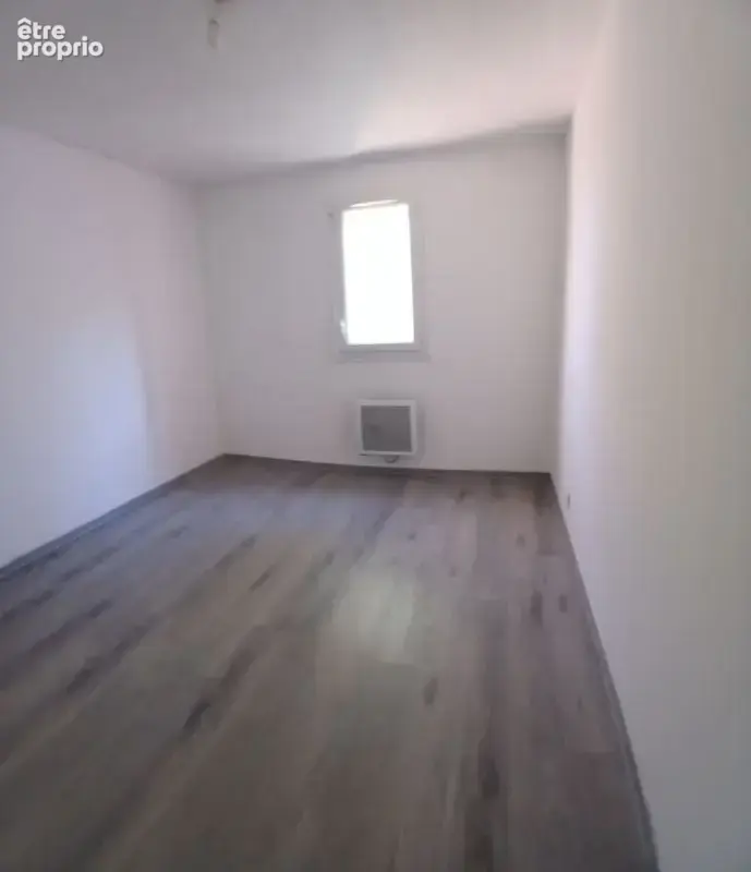 Excellent rapport qualité prix T4 traversant E/O de 81m² avec terrasse au 3ième et dernier étage sans ascenseur - photo 4