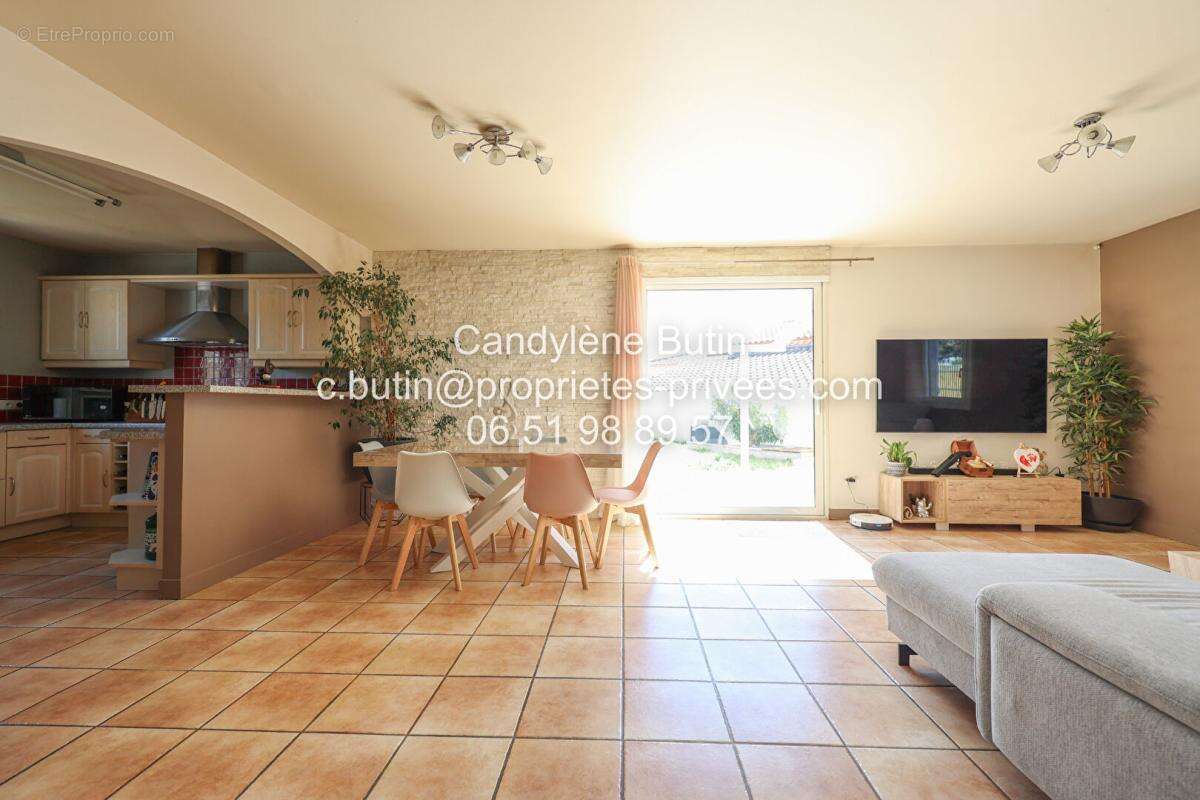 Villa T5 avec piscine et espace détente ,120 m² habitables - photo 9
