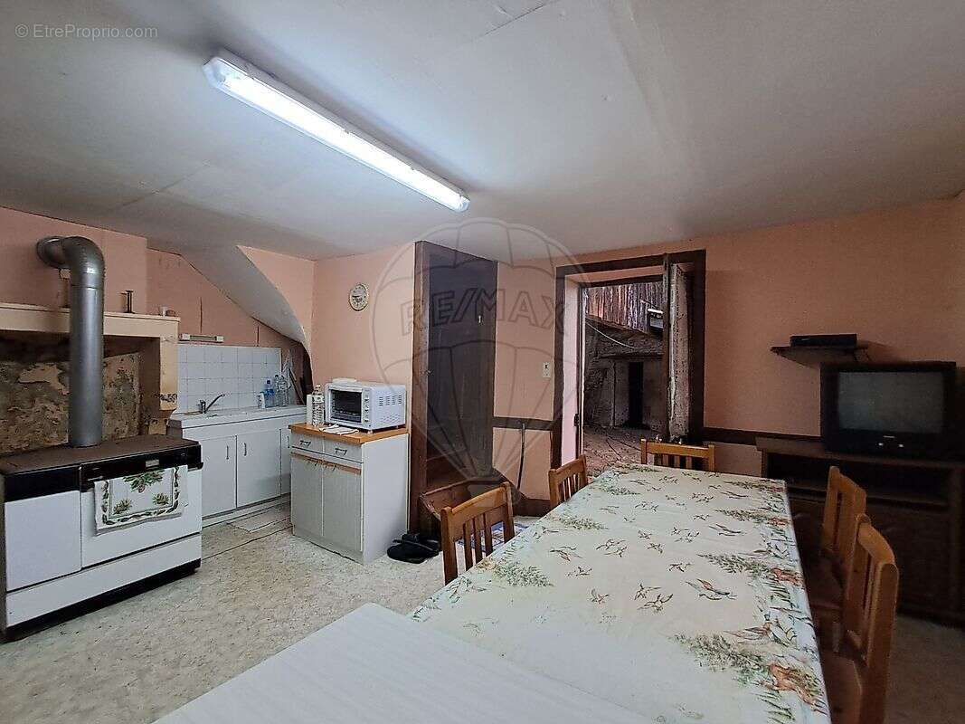 Maison à SAINT-NIZIER-D'AZERGUES