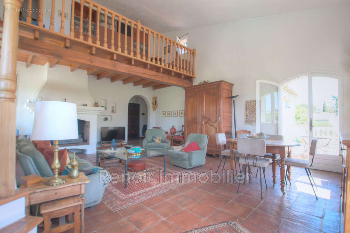 Maison à CAGNES-SUR-MER