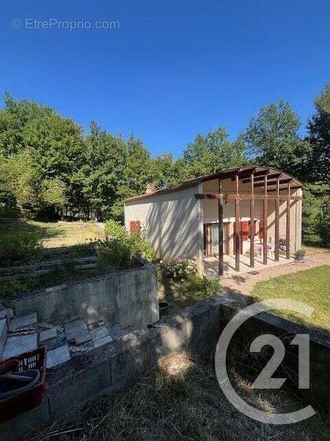 Maison à POUQUES-LORMES