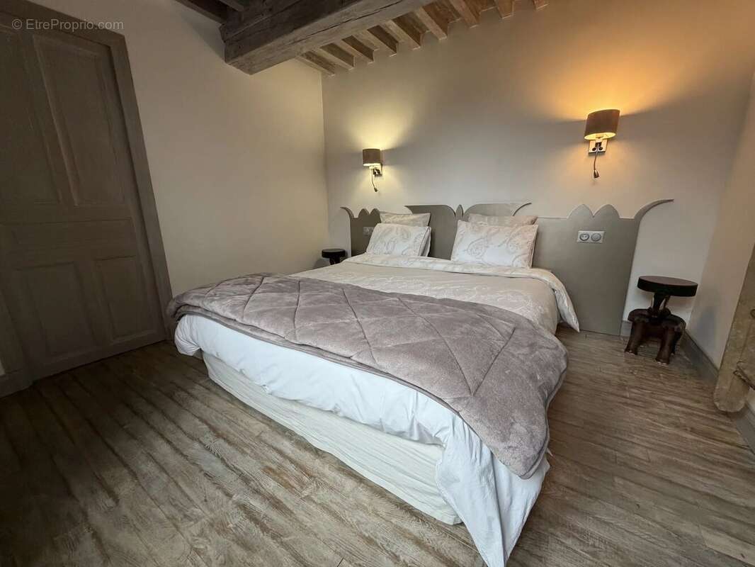 Maison à DUN-LES-PLACES