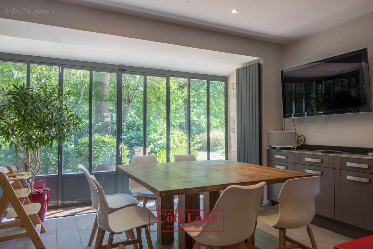 Maison à SAINT-PRYVE-SAINT-MESMIN