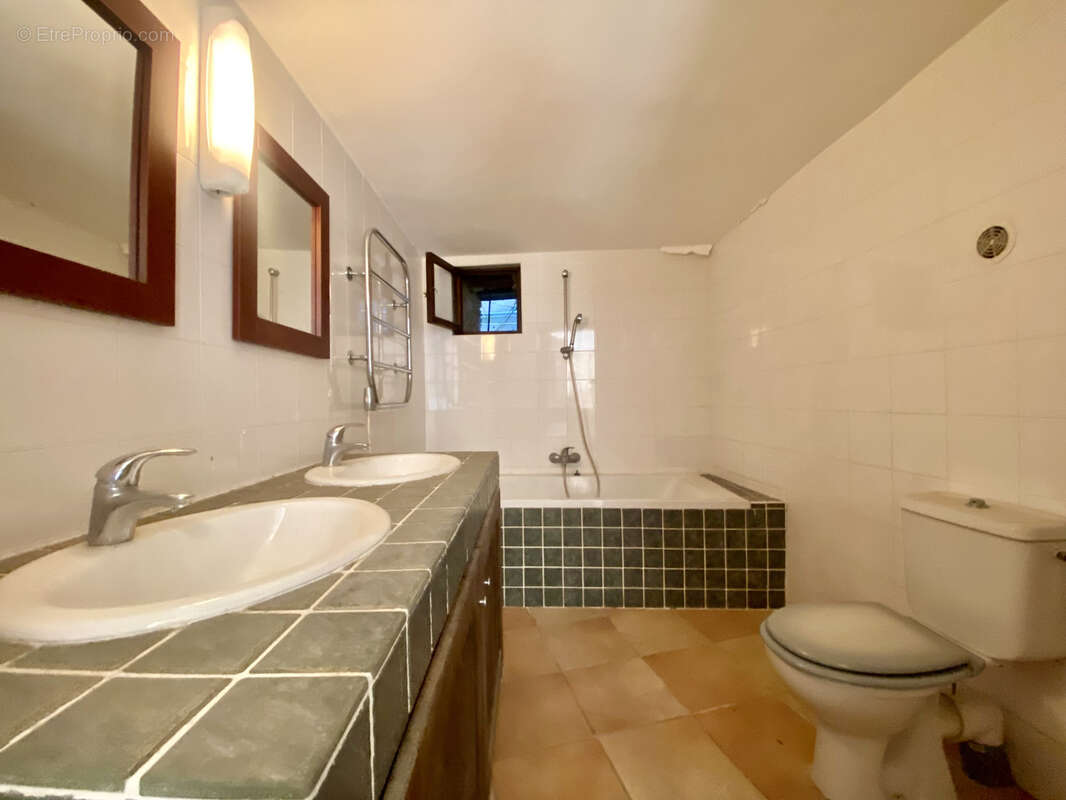 Appartement à ROQUEBRUNE-CAP-MARTIN