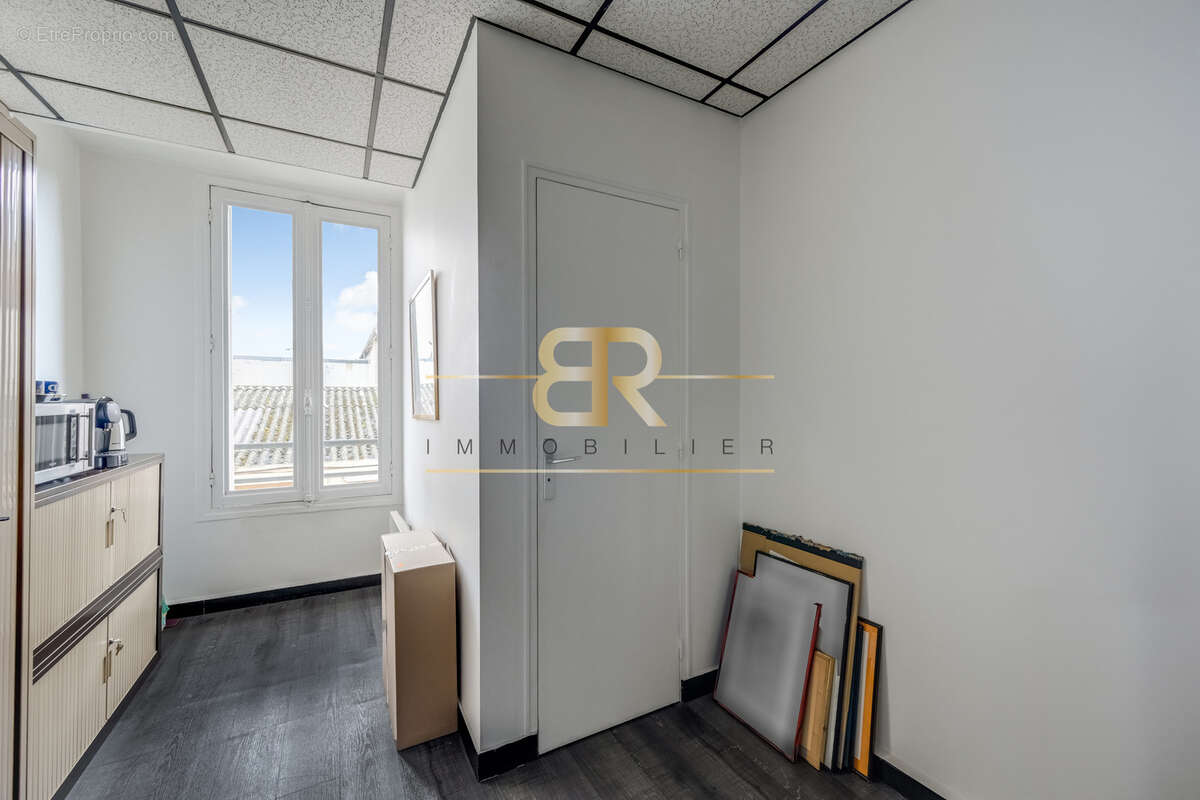 Commerce à SAINT-MAUR-DES-FOSSES