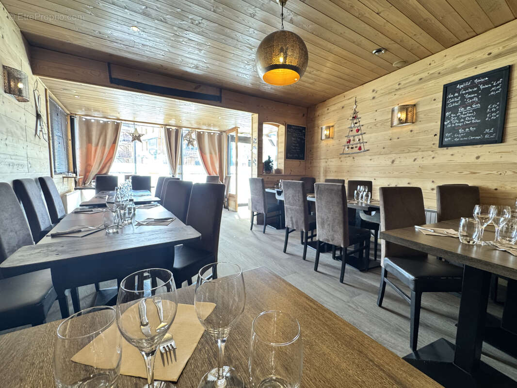 Restaurant avec logement sur l’avenue principale des Deux Alpes - photo 4