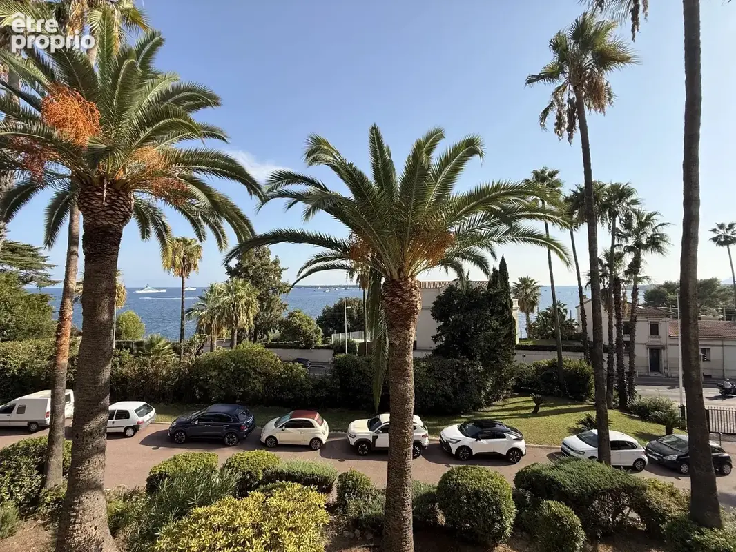 Cannes Basse Californie - Grand appartement T3 de 110m2 avec vue mer et garage - photo 8