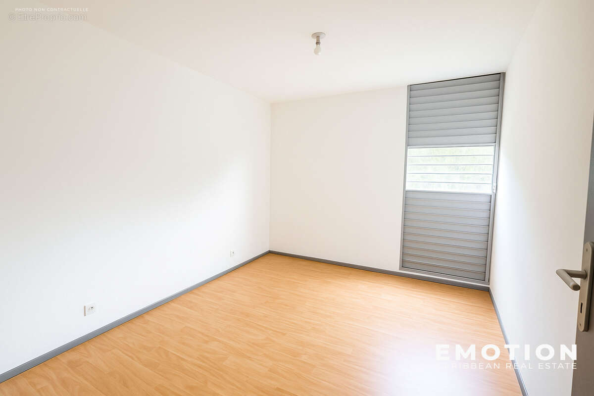 Appartement à LES ABYMES