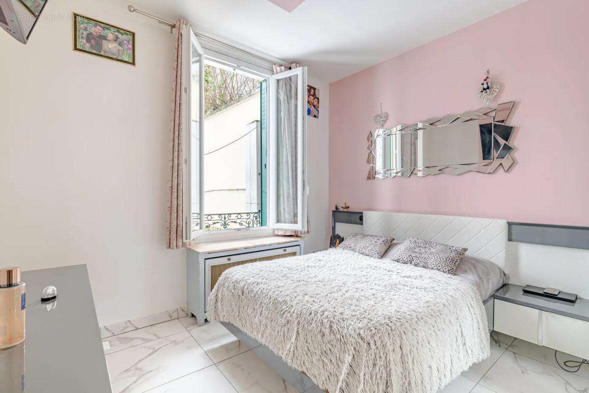 Maison à LE THILLAY