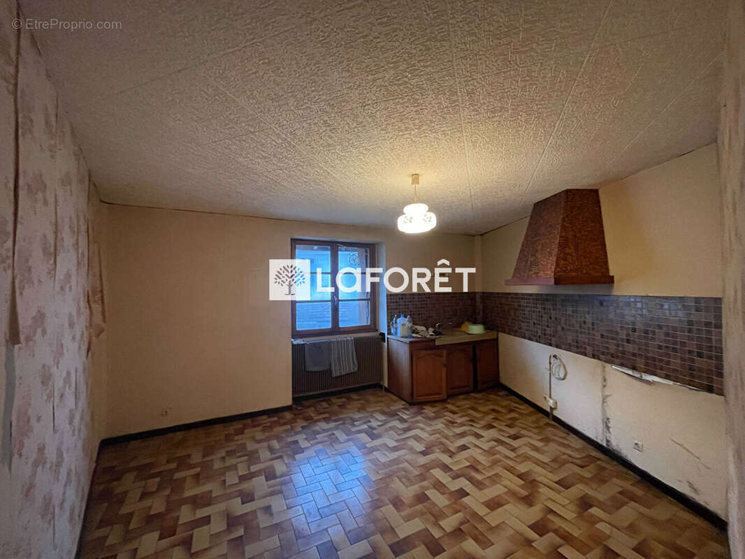 Maison à LONS-LE-SAUNIER