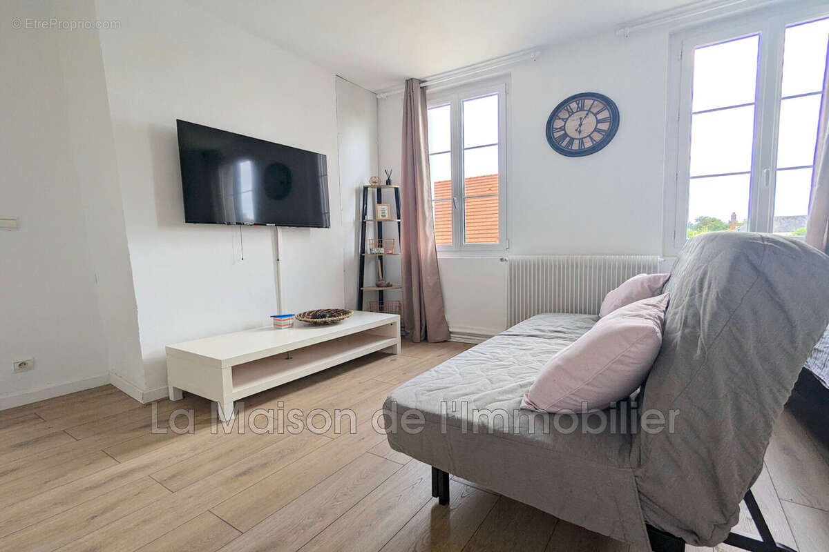 Maison à CRIQUEBEUF-SUR-SEINE