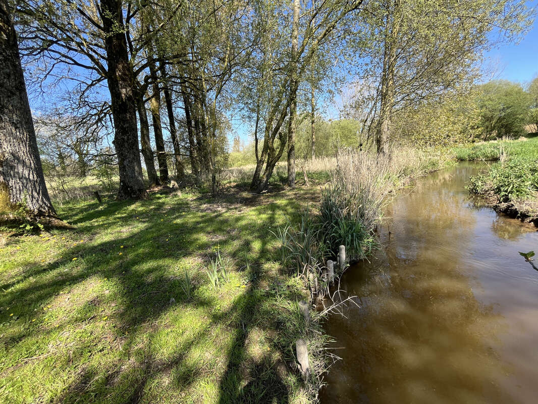 Maison à LA BAZOUGE-DU-DESERT