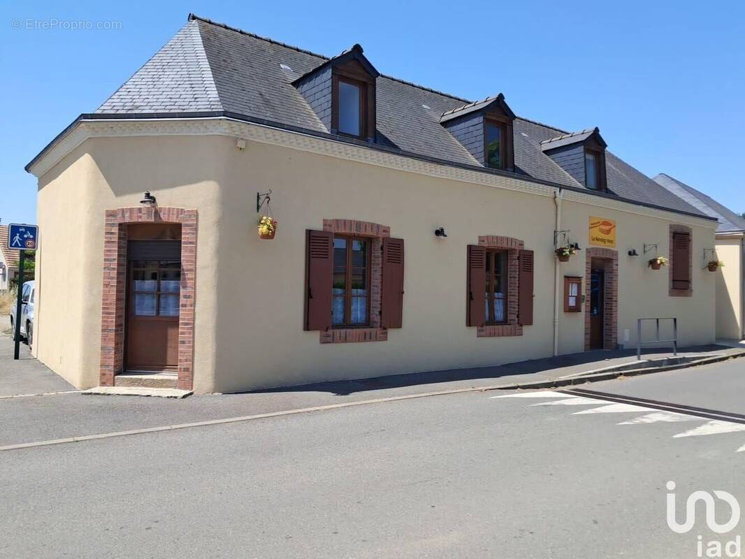 Photo 1 - Commerce à SILLE-LE-PHILIPPE