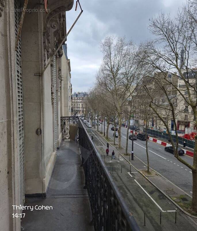 Appartement à PARIS-8E