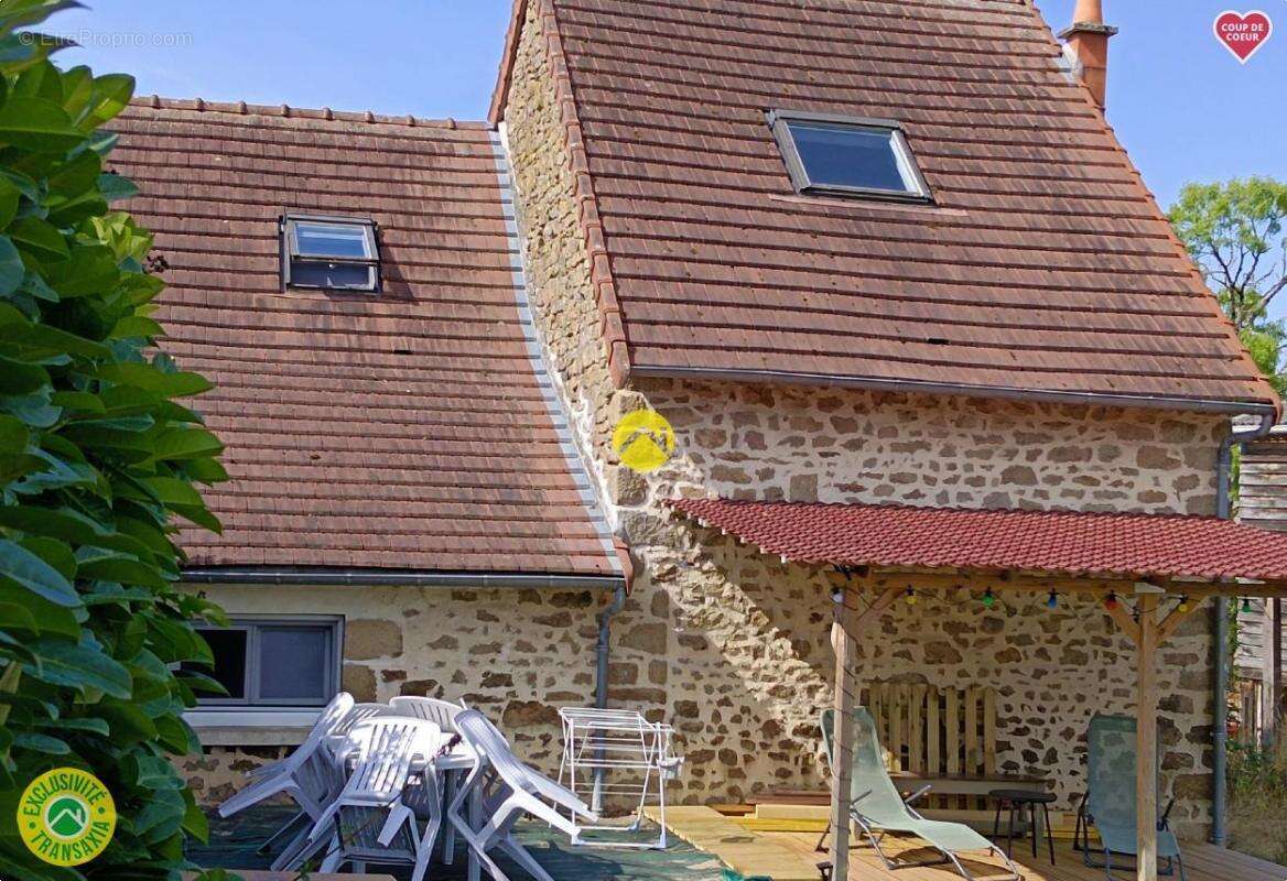 Maison à LE BOURG-D'HEM