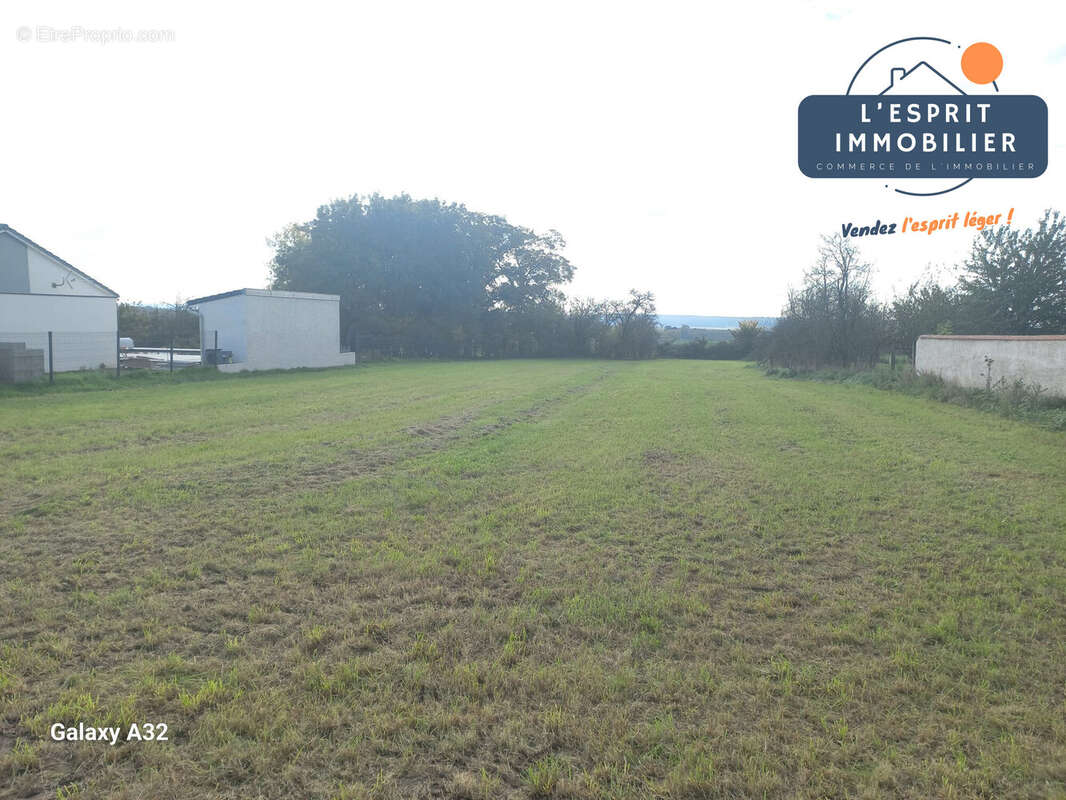 Terrain à ALAINCOURT-LA-COTE