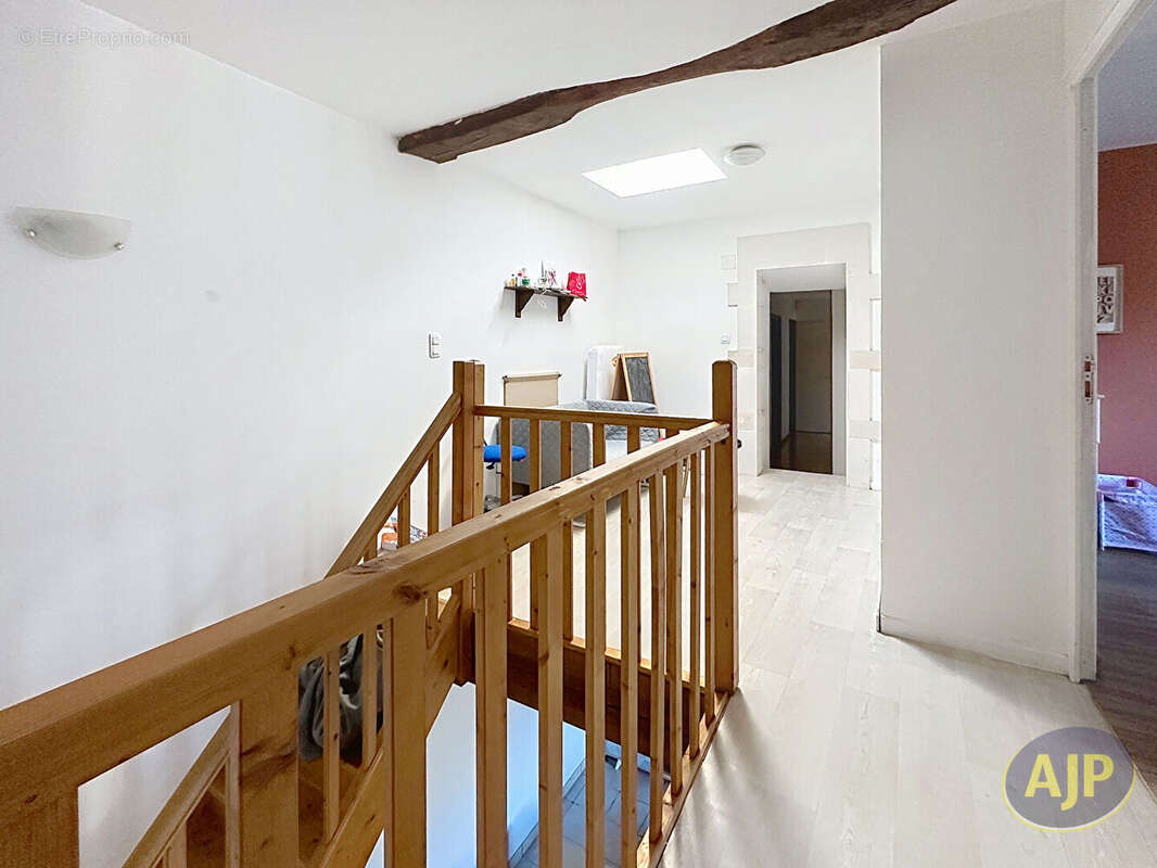 Maison Echebrune 5 pièce(s) 116 m2 - photo 6