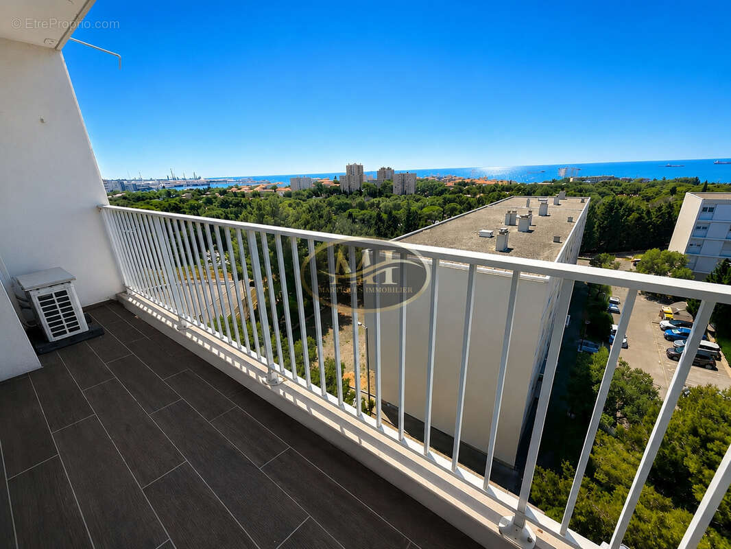 Appartement à PORT-DE-BOUC