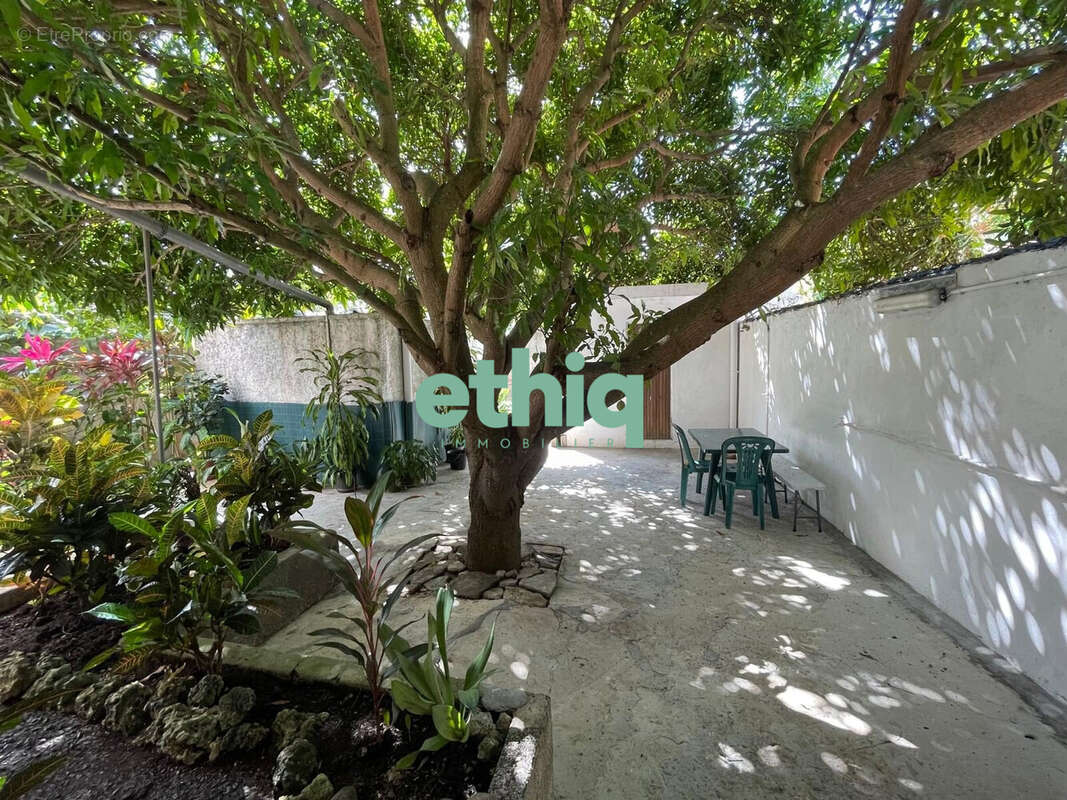 Maison à PORT-LOUIS