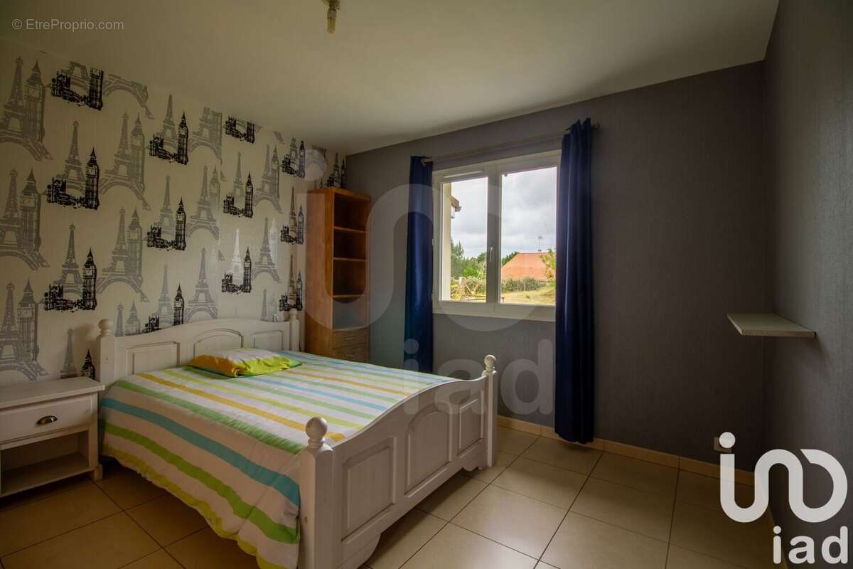 Photo 8 - Maison à SAINT-JULIEN-EN-BORN