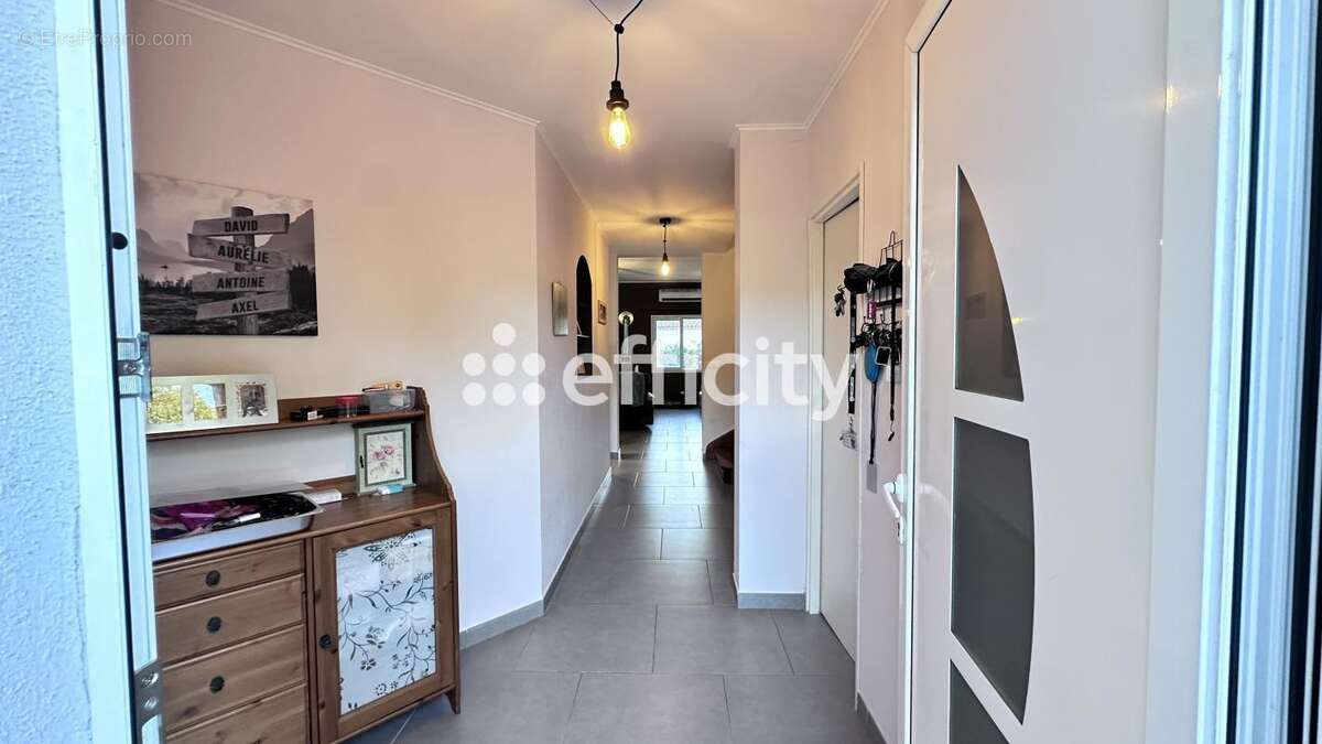 Maison à SAINT-PAUL-TROIS-CHATEAUX