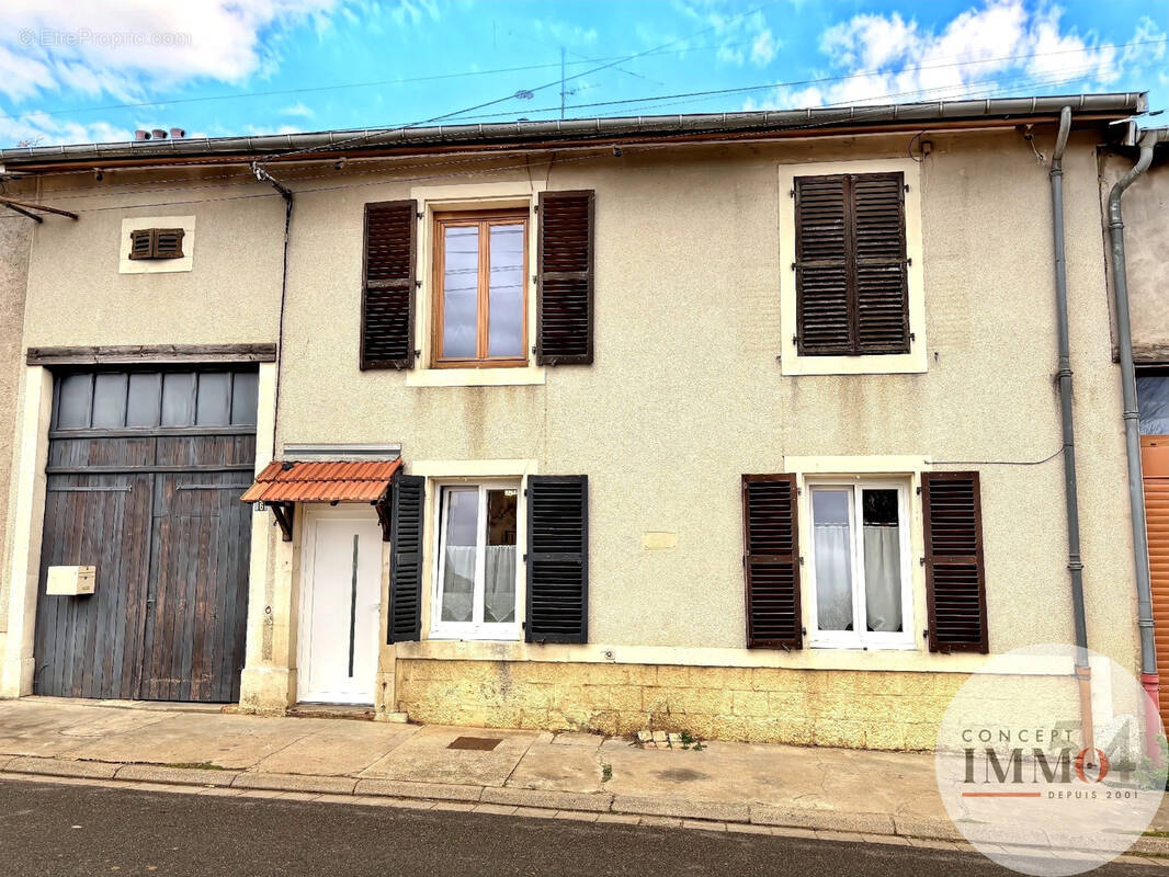 Maison à ROYAUMEIX