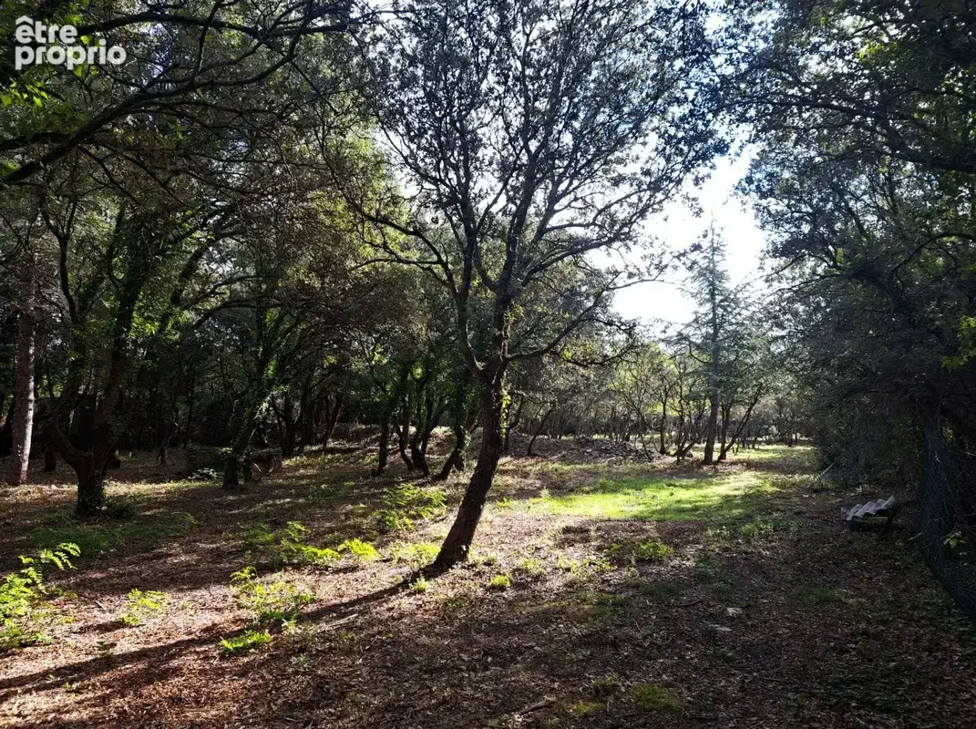 Terrain à CABRIERES-D'AVIGNON